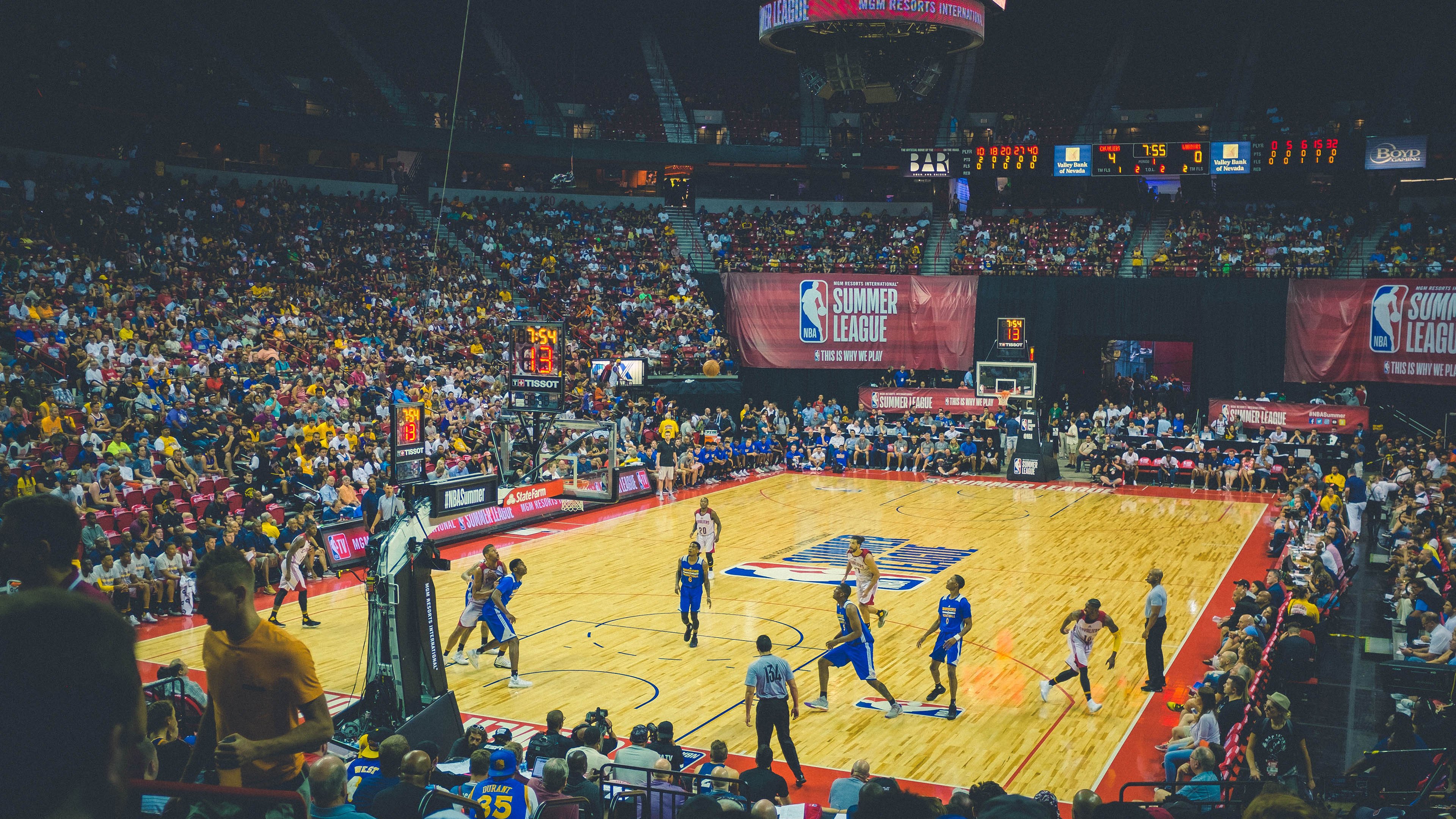 巴萨新援入选首发,球队表现令人期待,巴萨今夏引援