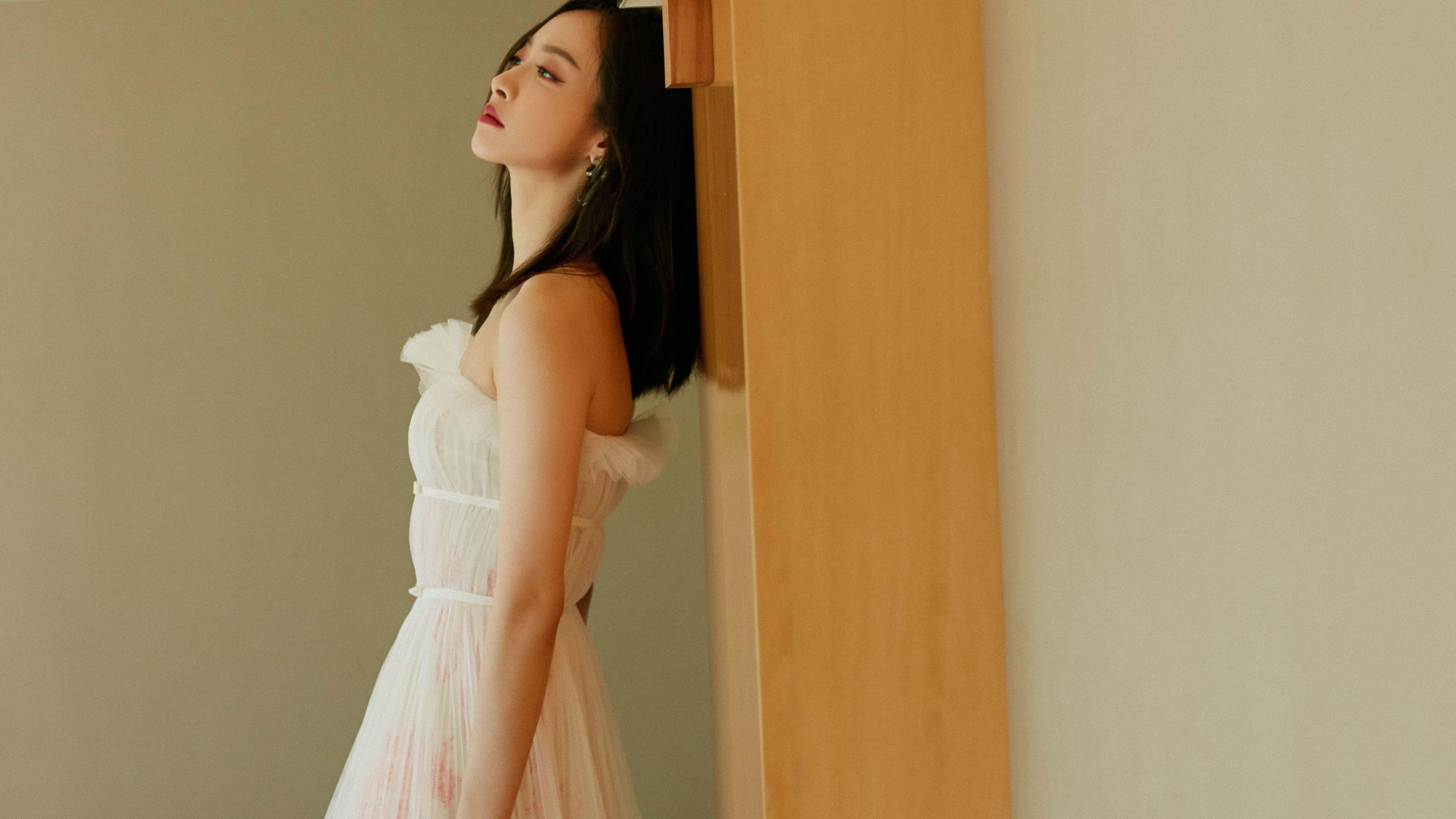 开云·体育官网APP下载-森林狼逆转太阳，系列赛焦点战中爱德华兹双手暴扣点燃全场，森林狼队爱德华兹